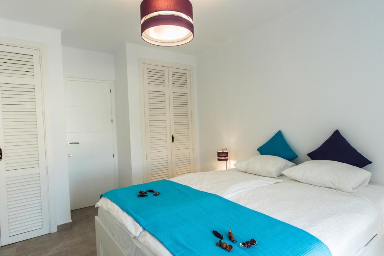 Villa Mediterránea: Spacious Luxury with Sea Views Atamaria Exterior photo